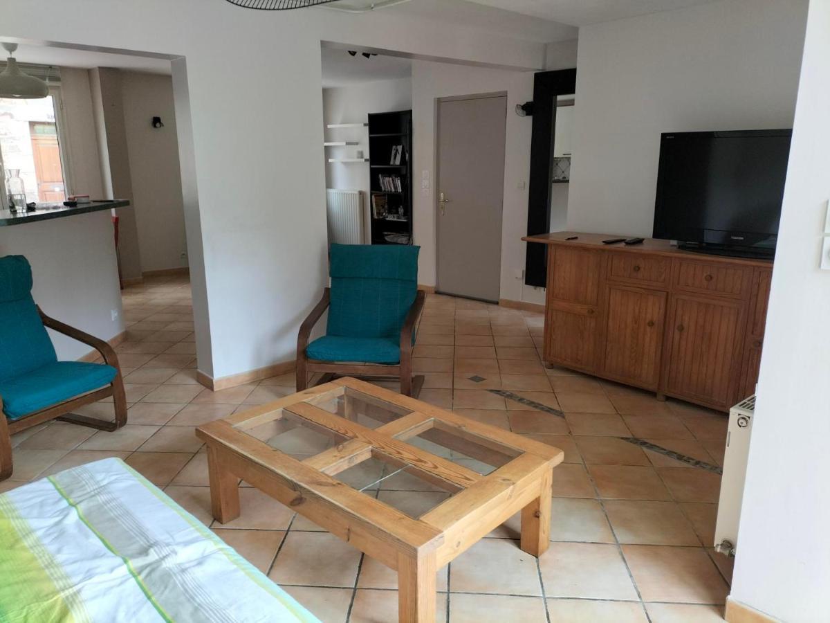 Appartement Au Centre Ville Avec Un Beau Jardin Prive Ланьон Экстерьер фото